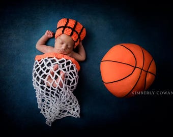 Conjunto de baloncesto de crochet. Conjunto de disfraz de gorra y red de baloncesto para recién nacido. Accesorio fotográfico para recién nacido, regalo para baby shower. Conjunto de Halloween. Conjunto deportivo para bebé niño.