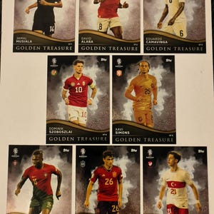 Edição Limitada. Conjunto Tesouro Dourado. Musiala. Alaba. Camavinga. Szoboszlai. Simões. Leão. Pedro. Guler. Topps UEFA Euro 2024. Cartas de futebol.