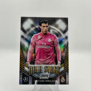 Cristiano Ronaldo. Real Madrid C.F. Main Stage Insert. UEFA Champions League. Topps Stadium Club Chrome. Cromo de fútbol. Objeto coleccionable de fútbol.