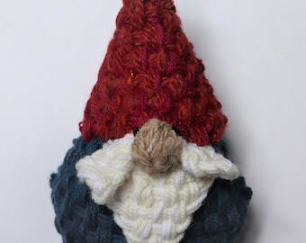 Quick and Easy Gnome to Weave on Equilateral Triangle Looms by Noreen Crone-Findlay