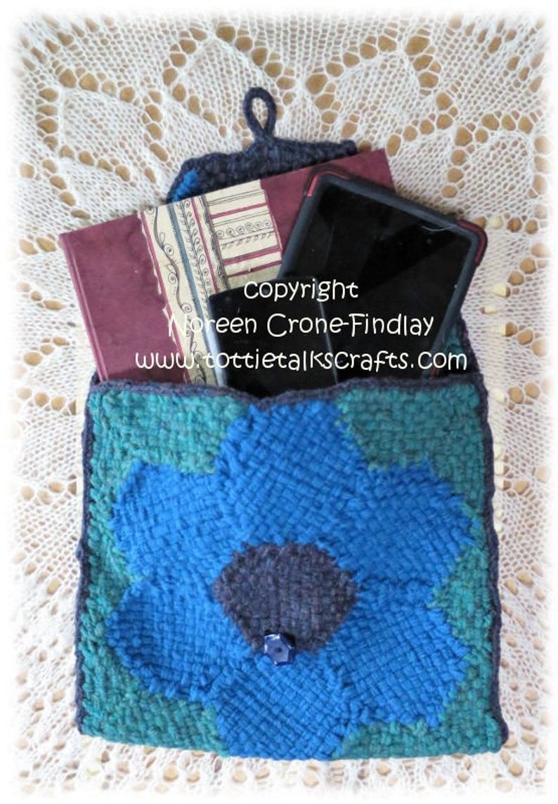 Hexagon Flower Clutch Bag Folder or Portfolio or Electronic Device Pouch to Weave on Hexagon Looms designed by Noreen Crone-Findlay image 4