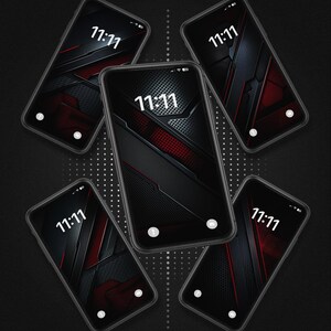 以下が含まれることがあります： 画面に濃いグレーと赤の抽象的なデザインが施された黒いスマートフォンが5台あります。各電話の時間は11:11に表示されています。