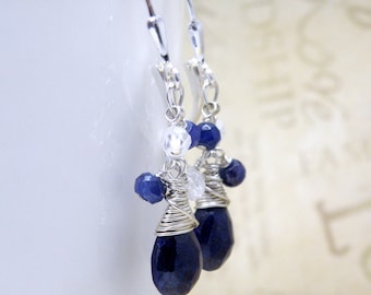Tropfen-Saphir Ohrringe, Blauer Stein baumeln, Sterling Silber, echte Edelsteine, September Geburtstag Birthstone, handgemachter Schmuck