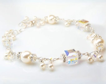 Modernes Braut Armband, weiße Perle und Swarovski Kristall Würfel mit Strass Akzenten, Sterling Silber Handgemachter Braut Hochzeit Schmuck