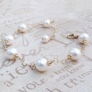 White Freshwater Pearl Bracelet, Gold Filled, June Birthstone Birthday Gift, Natural Pearl Anniversary Gift, Beach Bride Wedding Jewelry
