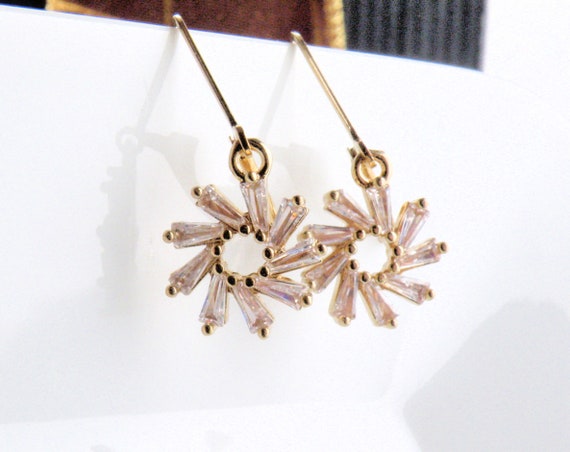 Daisy Chain Dangle Earrings - Made to Order – Laurel and Lime