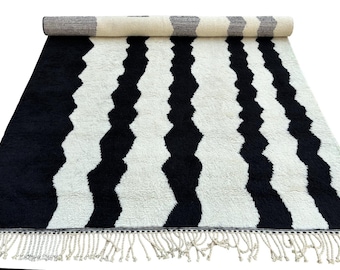Hand Knotted Wool Rug: White & Black Moroccan Style