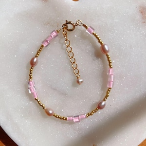Candy Blossom Bracelet, Pearl Bracelet, June Birthstone Bracelet, Dainty Beaded Bracelet, Healing Bracelet, Stackable Bracelet