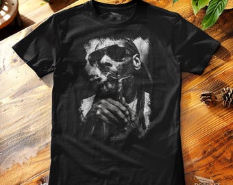 Hip Hop Smoke Art PNG – Retrato Estilo Rap, Diseño Gótico en Semitono para Camisetas Negras, DTF 300 DPI, Archivo Digital