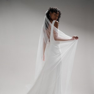 Pearl Modern Bridal Veil