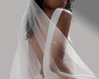 Pearl Tulle Wedding Veil, Modern Bridal Veil With Pearls, Minimalist Bridal Wedding Accessory,