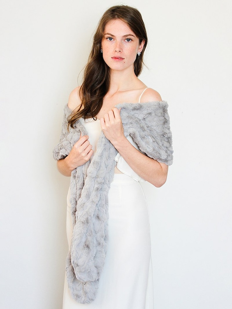 bridesmaid fur shawl