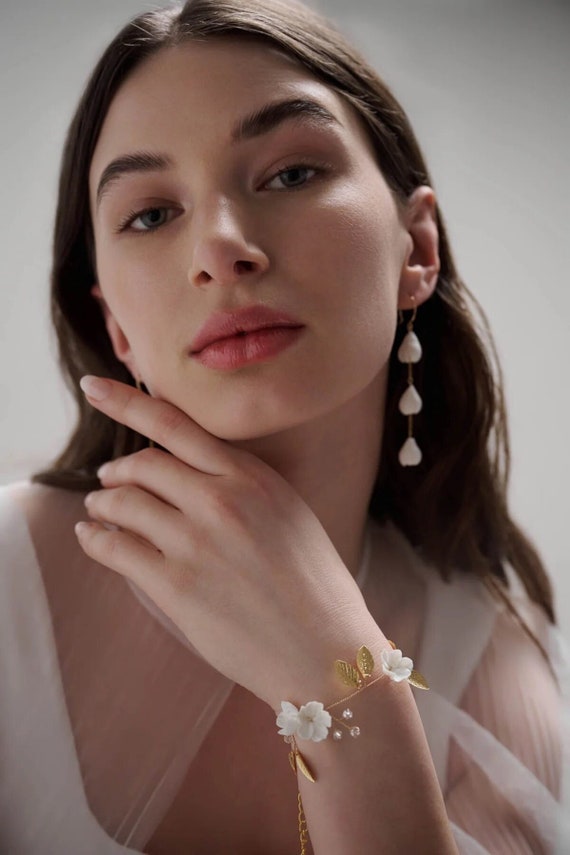 Pulsera nupcial con hojas de oro Pulsera nupcial con perlas