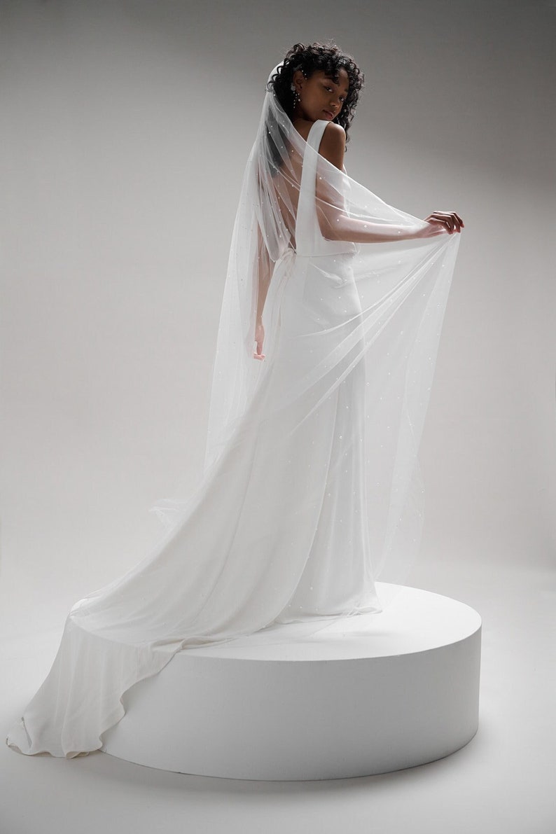 Pearl Modern Bridal Veil