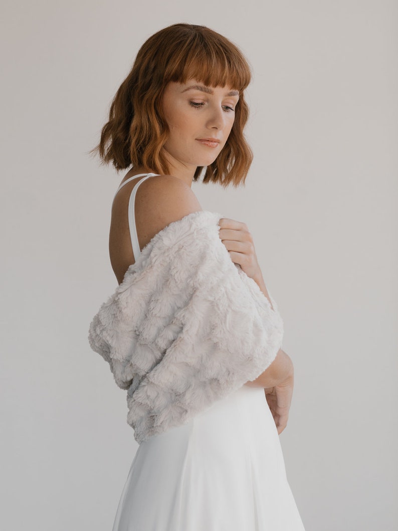 grey fur wrap for winter wedding
