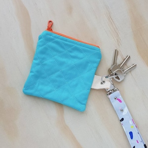 BLAUW Color Pop vierkant gewatteerd tasje