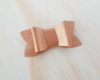 Copper bow brooch, bag pin