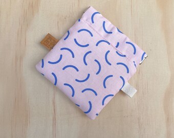 Squiggly bits squeeze pouch