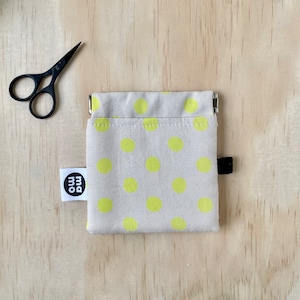 Lemon Dots squeeze / pinch pouch