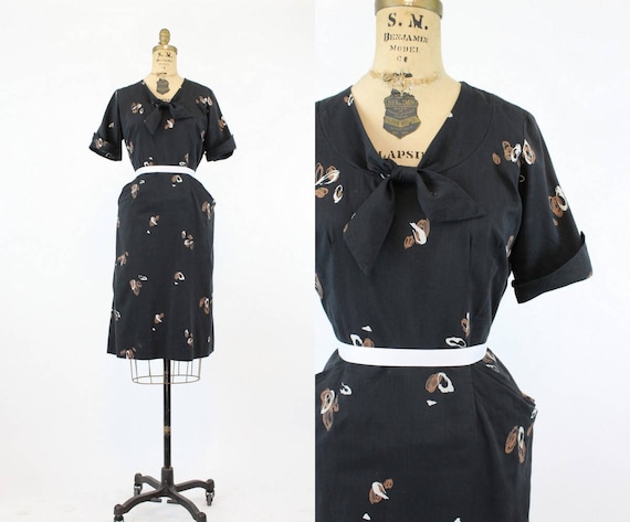 1950s wiggle dress | cotton novelty print | large