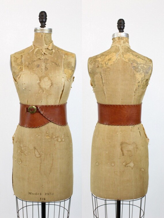 1950s wide leather belt | renaissance kidney belt