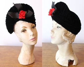 1950s LEATHER FEATHERS Fascinator HAT | New Fall Winter - Etsy display picture 2