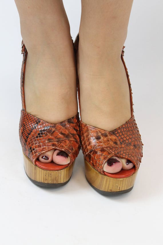 1970s snake wood platforms shoes Size 4.5 us | sl… - image 2