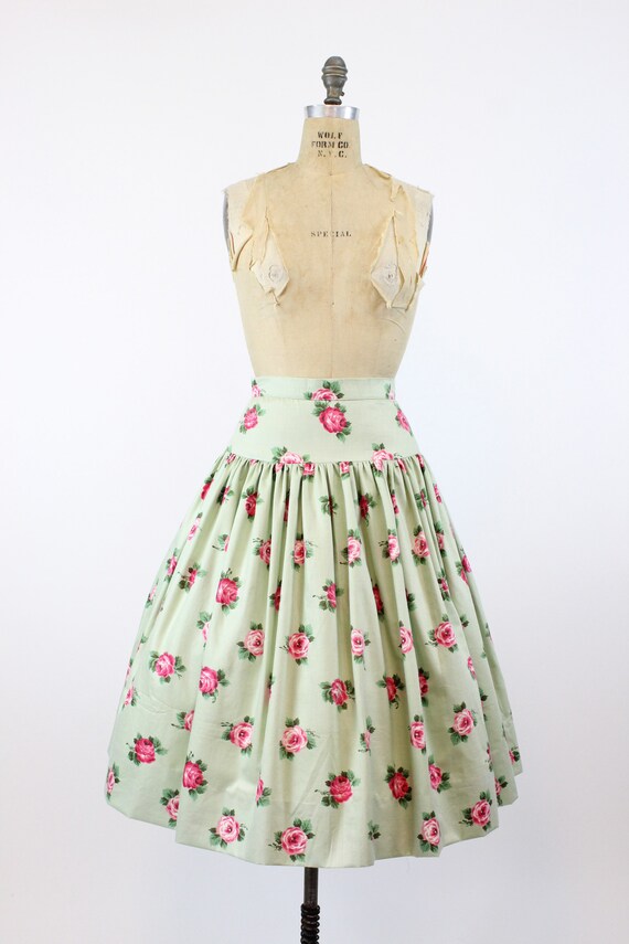 1950s rose print skirt xs | vintage pistachio chi… - image 3