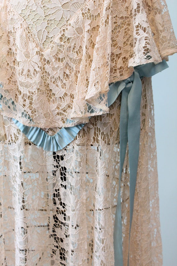 1930s PEACH LACE blue ribbon gown WEDDING dress x… - image 10