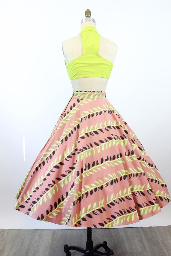 1950s CHARTREUSE vine print circle skirt xs | new… - image 7