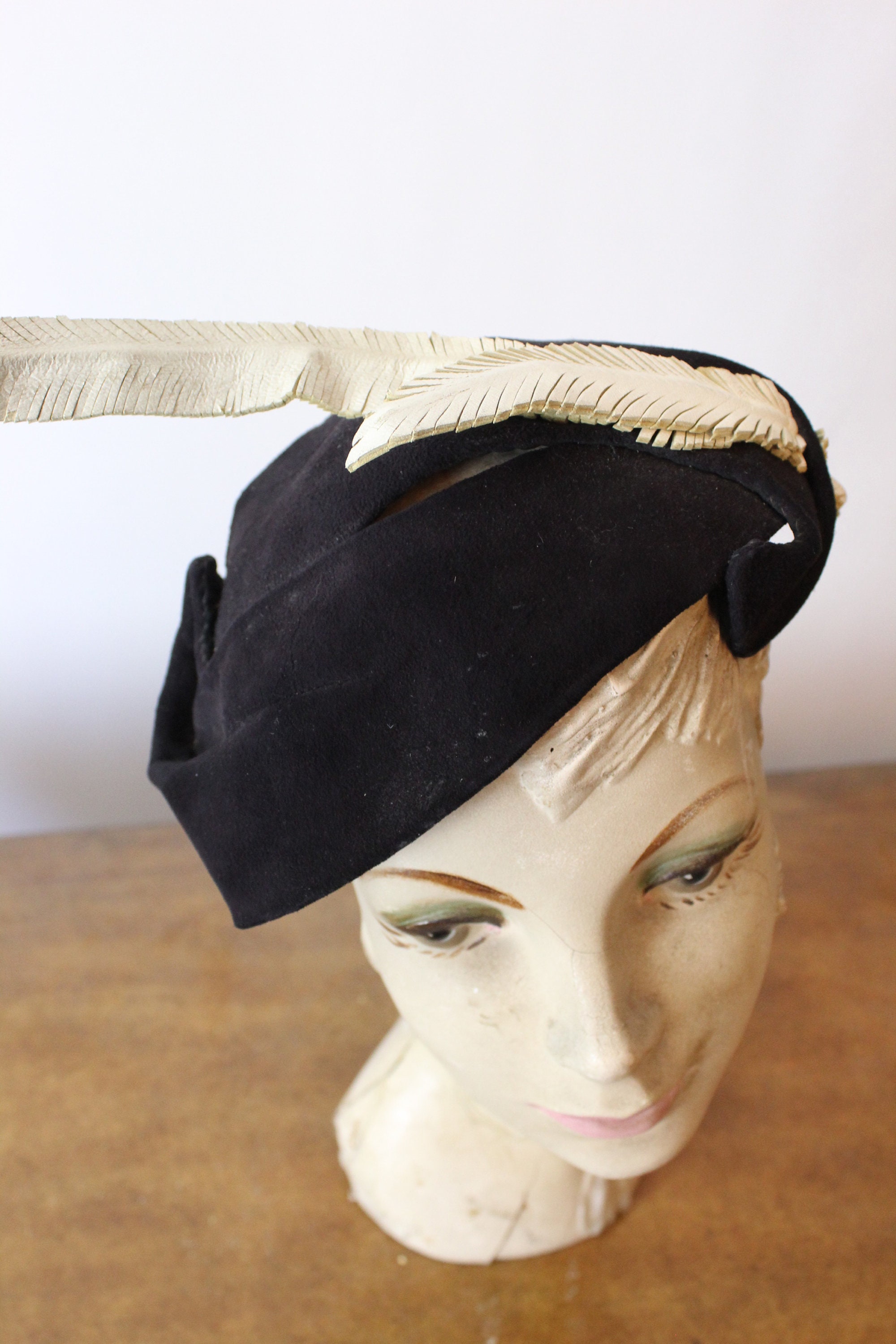 Vintage leather fascinator hat 1950s 1950s Red Cherries White Fascinator Mini Hat — Canned Ham  main image 4