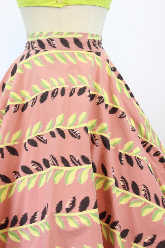 1950s CHARTREUSE vine print circle skirt xs | new… - image 3