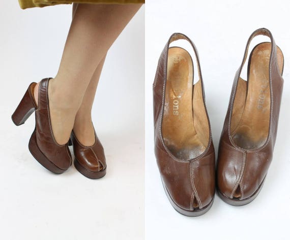 1970s does 1940s peep toe platforms size 6.5 - 7 u