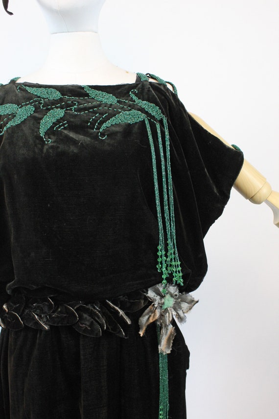 1920s RARE GREEN bead art deco velvet dress xs | … - image 3