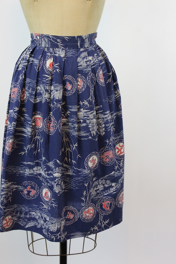 1950s novelty skirt | novelty Asian print | xxs - image 4