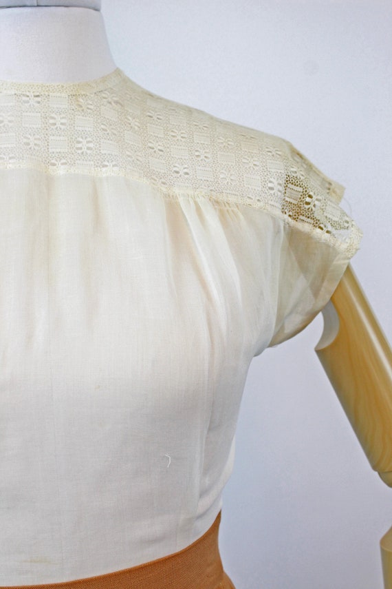 1950s cotton and LACE blouse xs | new fall - image 4