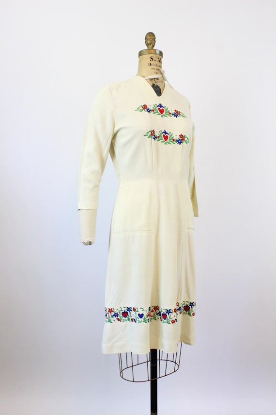 1930s JANE WHITNEY heart embroidered dress medium… - image 2