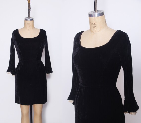 Vintage 60s black velvet mini dress / goth dress /