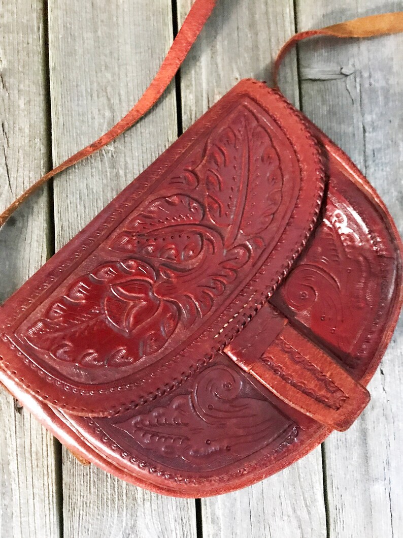 Vintage 70s TOOLED LEATHER Bag 1970s Leather Handbag Hippie Purse RUST Leather Handbag Boho Leather Bag Artisan Handbag
