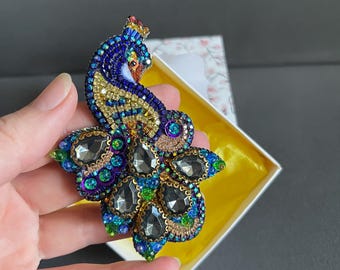 Peacock brooch, beaded peacock, handmade brooch, blue peacock, bird jewelry, peacock jewelry, gift for her, unique brooch, mother's day