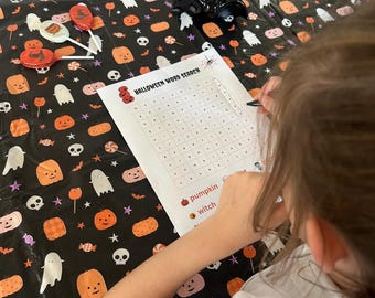 Hoja de actividades de búsqueda de palabras con temática de Halloween para niños