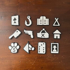 Red Dead Redemption 2 kaartpictogram sleutelhangers – RDR2 Gamer cadeau – Western Game symbool sleutelhangerset