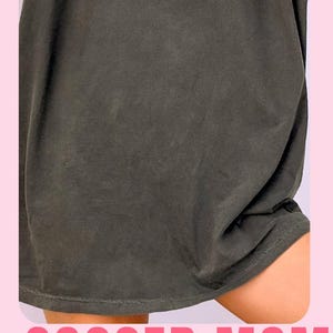 Soccer Mom Oversized Comfort Colors Shirt Soccer Mama Oversized T shirt for Game Day Casual Soccer Mom Oversized Tee Shirt For Team Support
