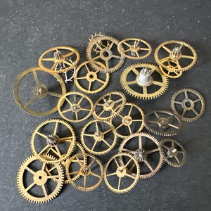 Vintage WATCH PARTS gears - Steampunk parts - D61 Listing is for all the watch gears seen in photos