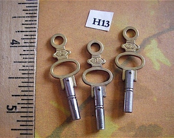 Vintage Antique Watch-  Pocket watch keys- Steampunk - Altered art H13