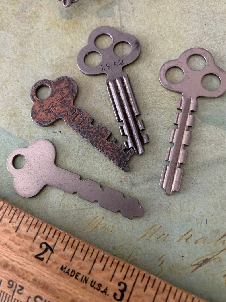 Vintage Antique Keys Small Tiny Keys Steampunk Altered - Etsy