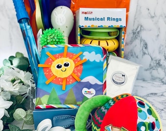Baby Sensory Play Box: High Contrast Flashcards, Ribbons & Foil Blanket