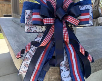 Patriotic Americana Bow, Navy Paisley Gingham Lantern Decor