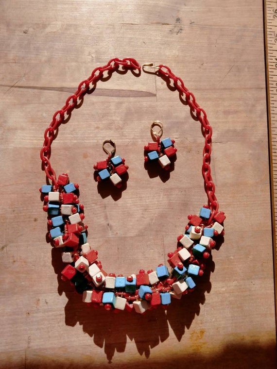 30s 40s 50s Style CZECH Inspired Wooden Necklace & Earrings 