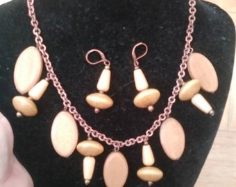 30s 40s 50s Style Wood Wooden Czechoslovakia Style Necklace & Earrings Novelty